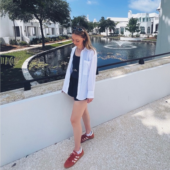 Meet your Posher, Tori - Picture 1 of 1